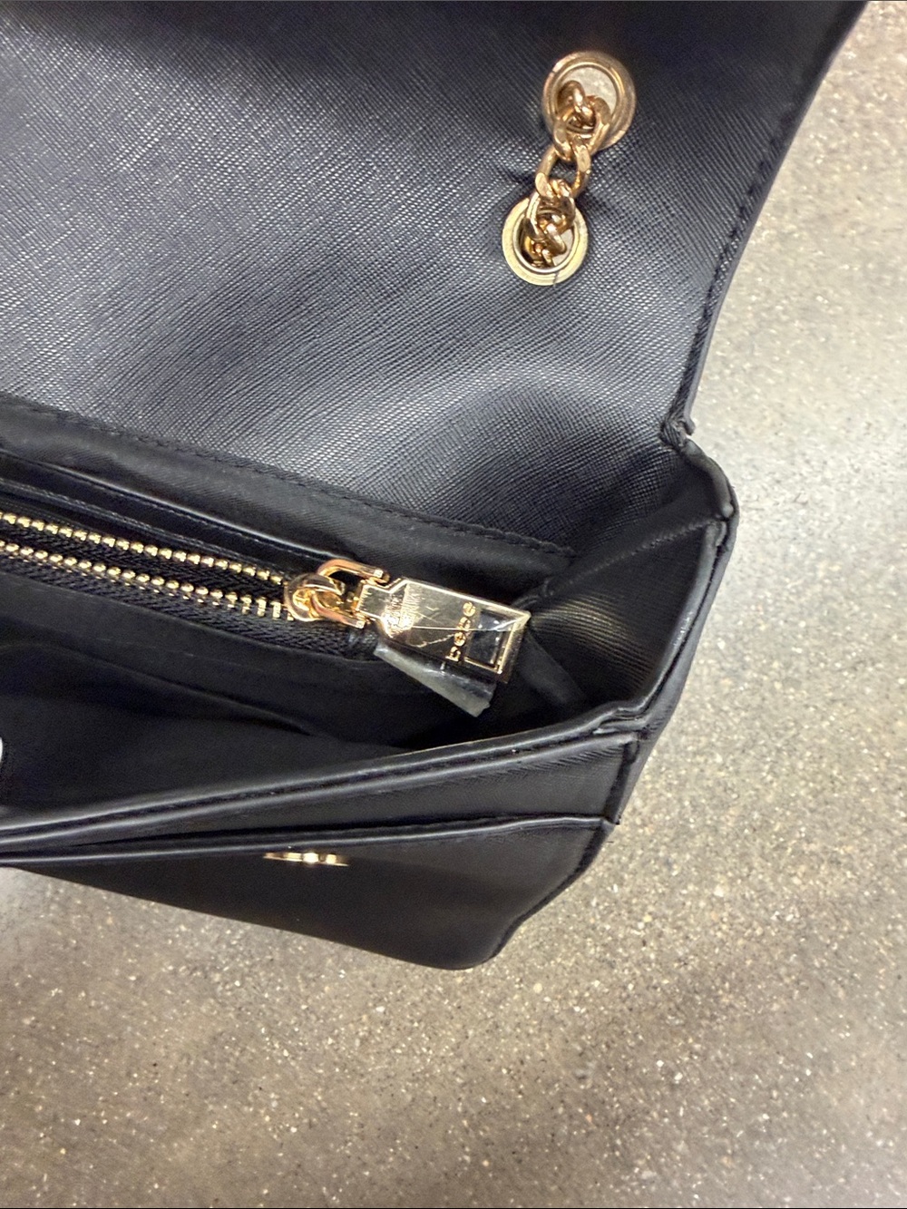 bebe Lila Flap Black Quilted Logo Crossbody/shoulder Bag with Gold Chain nwot - Picture 5 of 8
